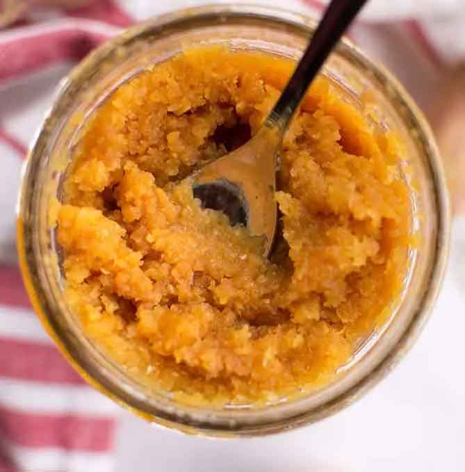 Immune-Boosting Fermented Fresh Garlic & Tumeric Paste